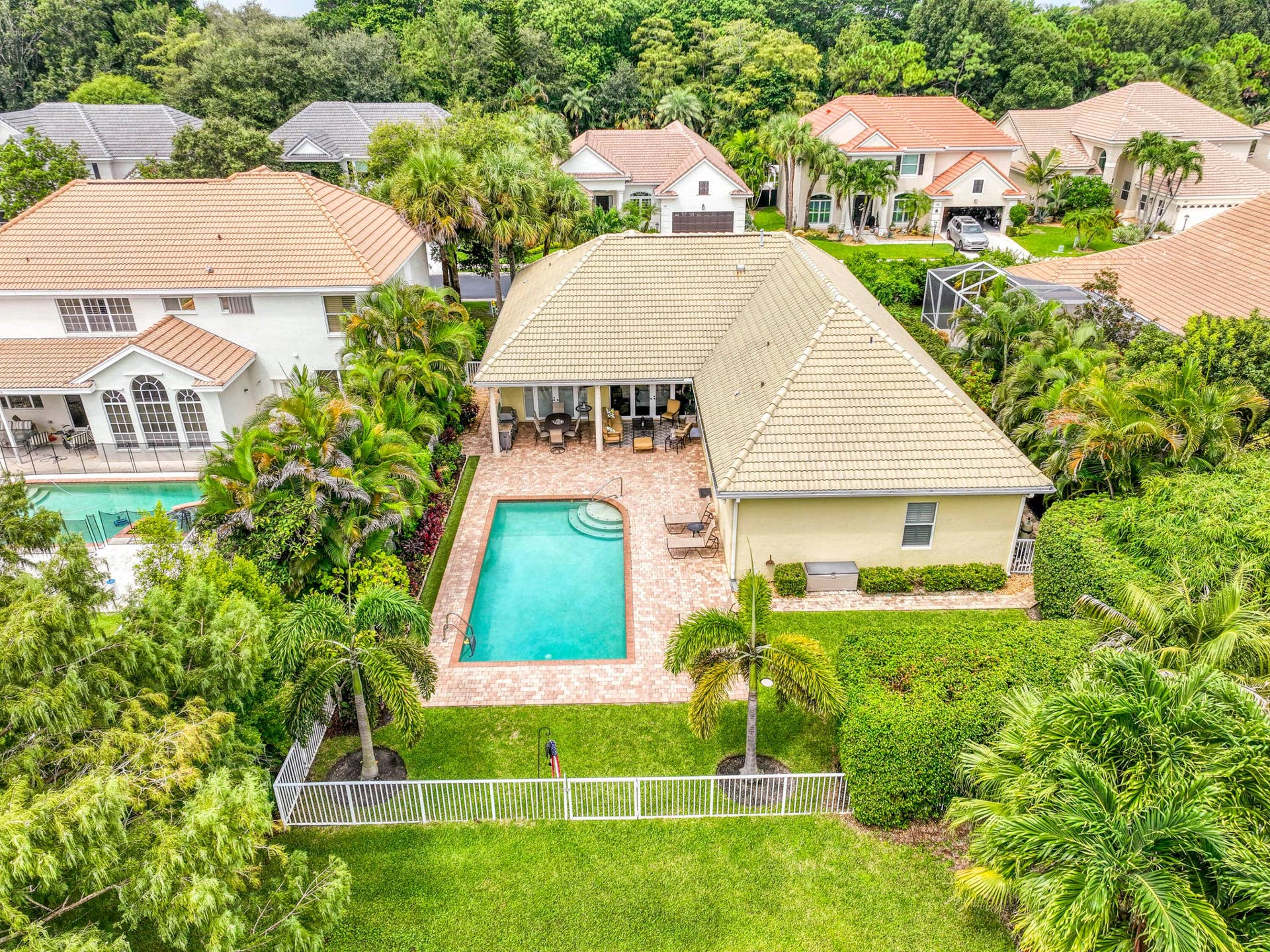 144 Oakwood Lane, Palm Beach Gardens, FL 33410 DJI_0477