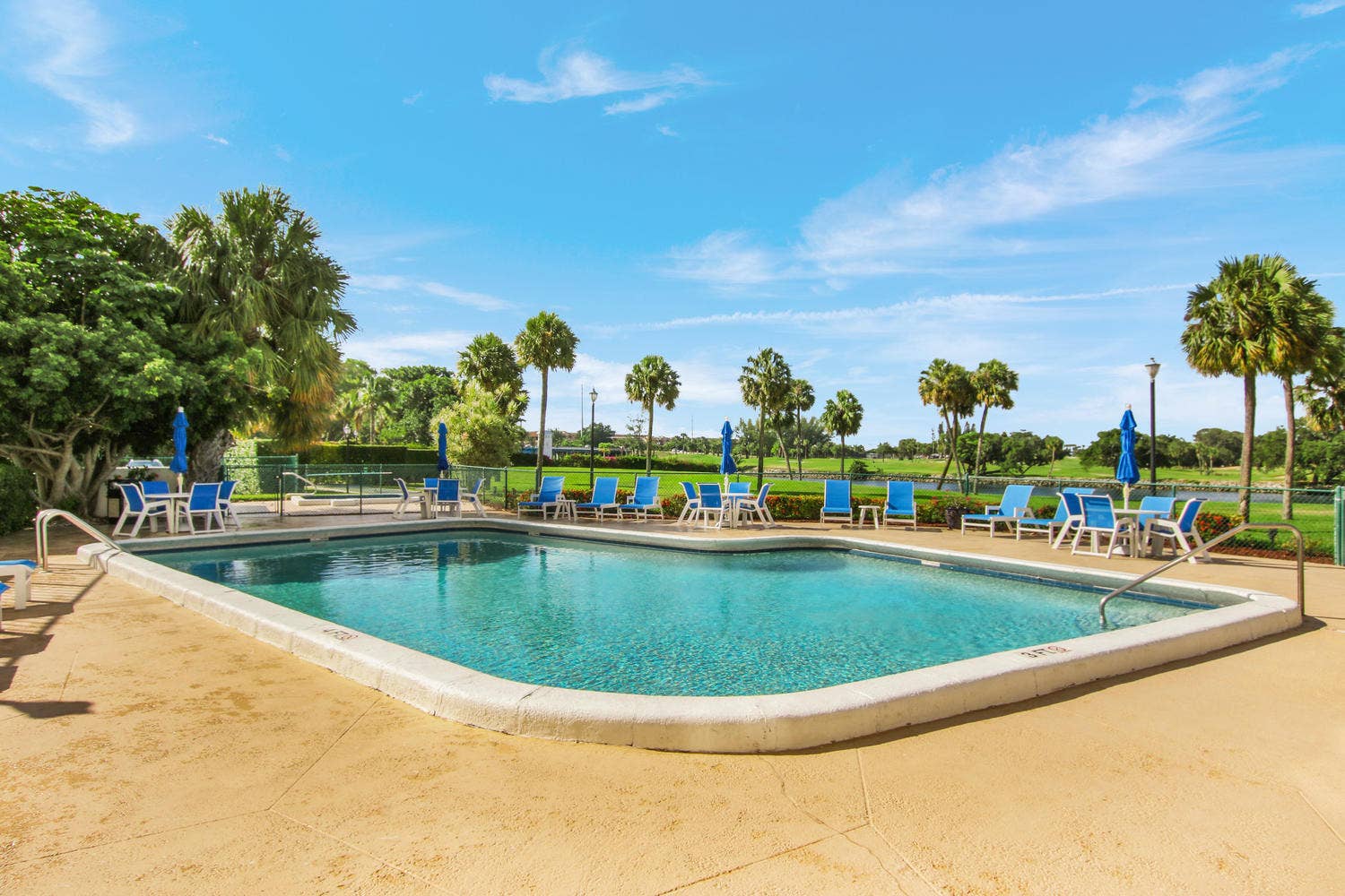 336 Golfview Road, #1016, North Palm Beach, FL 33408 Pool