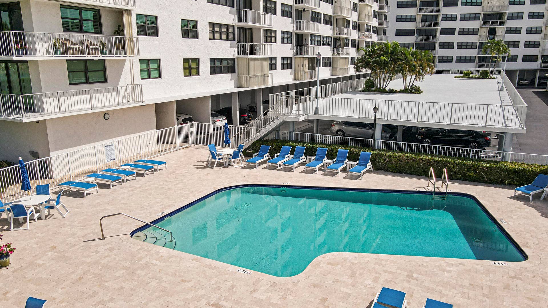 336 Golfview Road, #1016, North Palm Beach, FL 33408 Pool Area