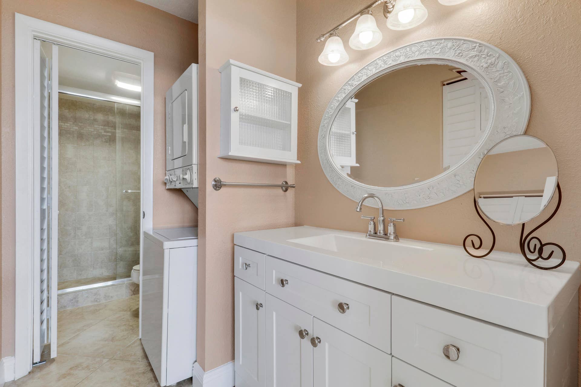 336 Golfview Road, #1016, North Palm Beach, FL 33408 Master Bedroom Vanity