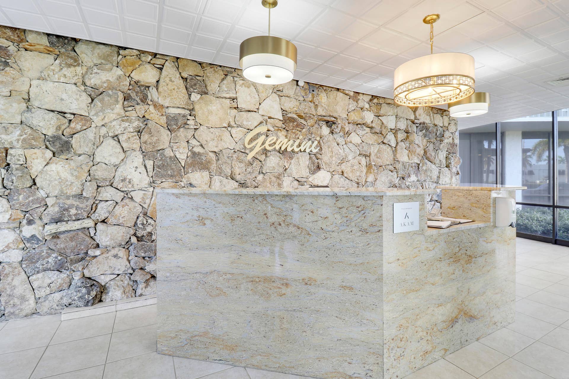 336 Golfview Road, #1016, North Palm Beach, FL 33408 Concierge Desk