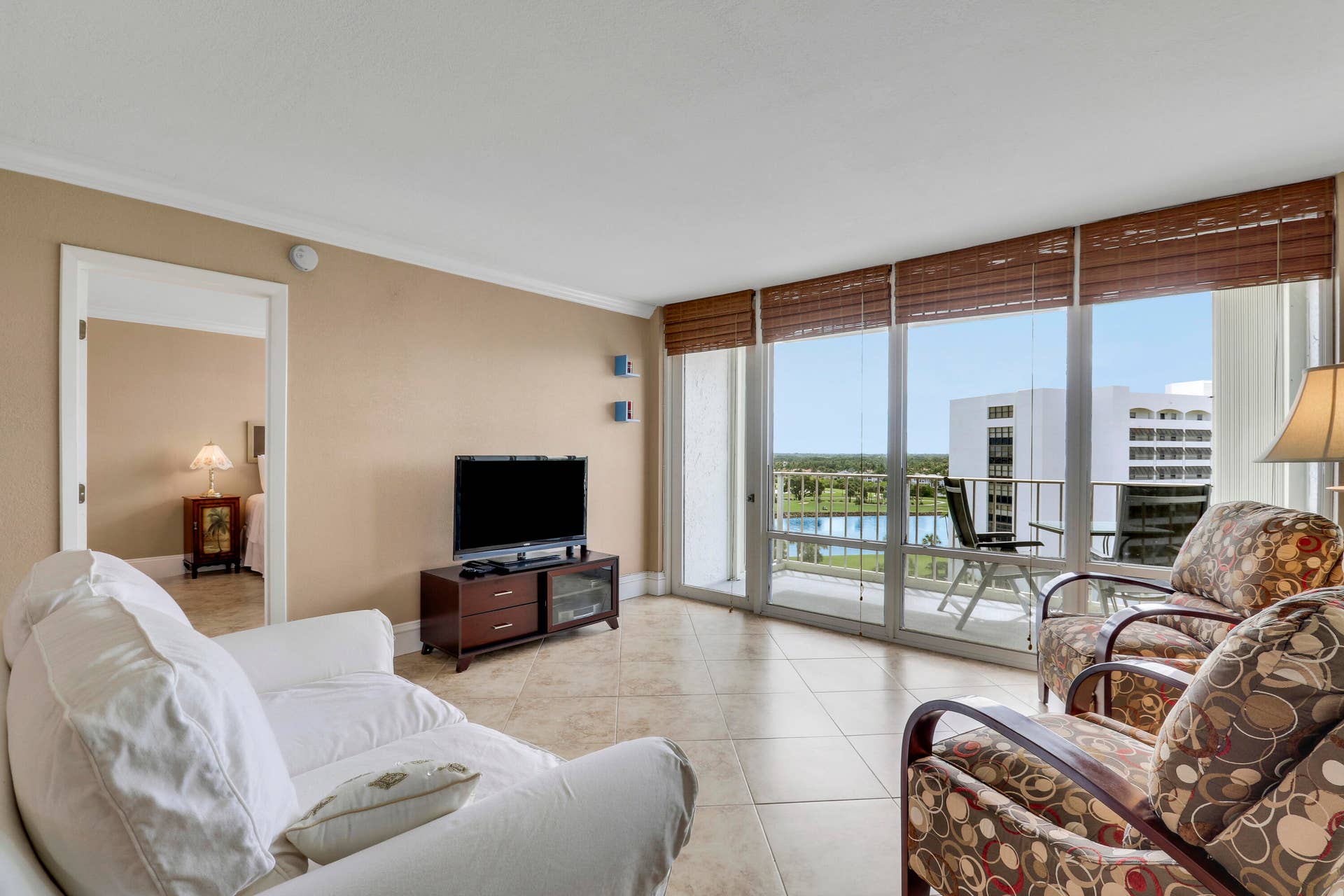 336 Golfview Road, #1016, North Palm Beach, FL 33408 Living Room View