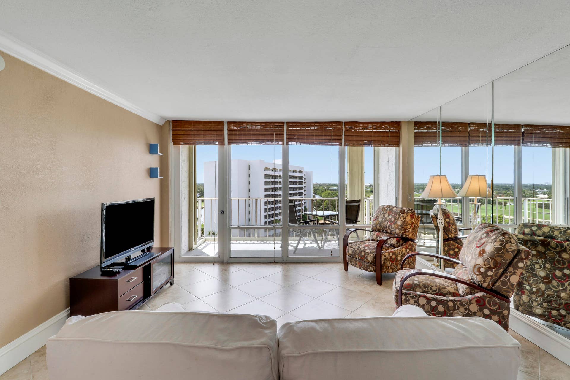 336 Golfview Road, #1016, North Palm Beach, FL 33408 Living Room View