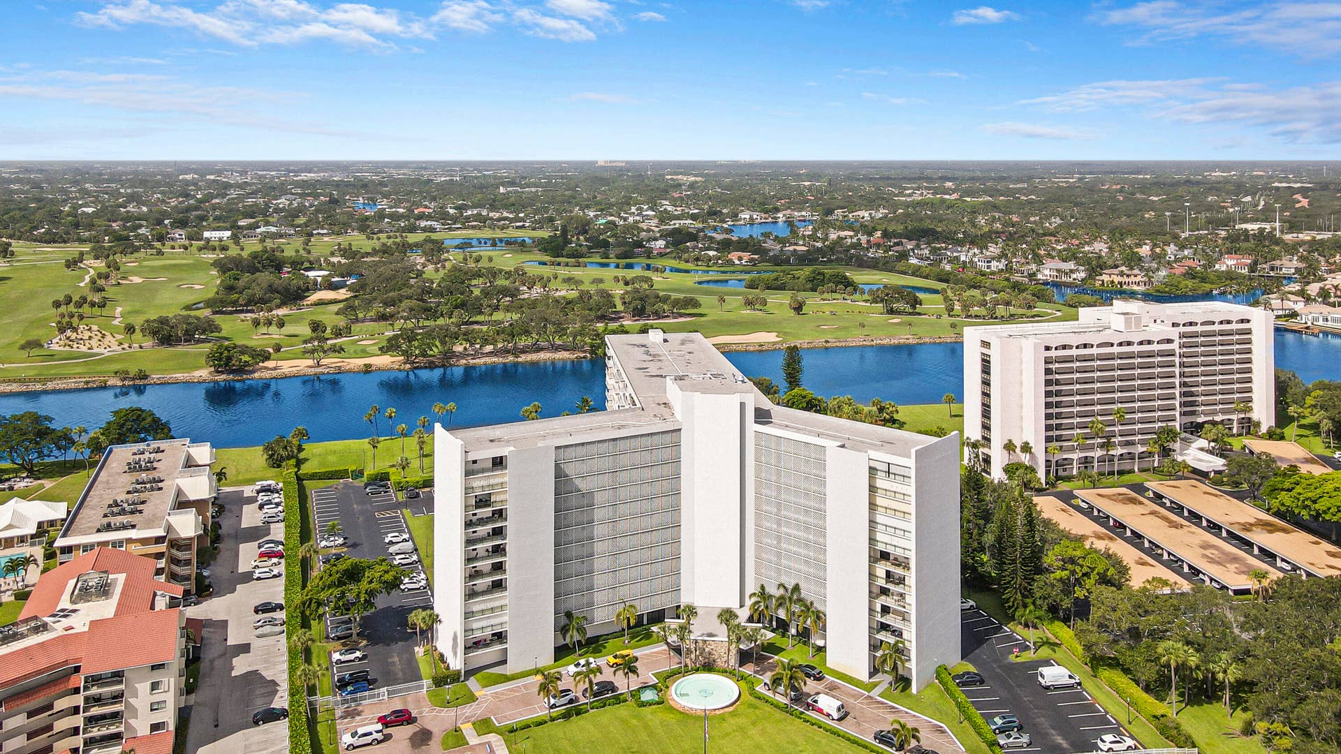 336 Golfview Road, #1016, North Palm Beach, FL 33408 Surrounding communities, waterway and golf course