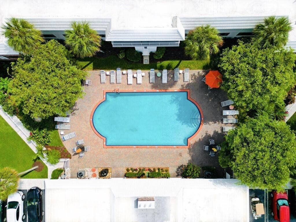418 S Cypress Road, #128, Pompano Beach, FL 33060 Heated Pool