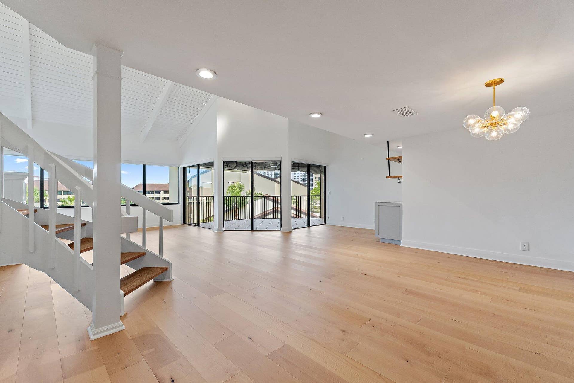 1133 Marine Way E, #I-4r, North Palm Beach, FL 33408 Living Room - Patio