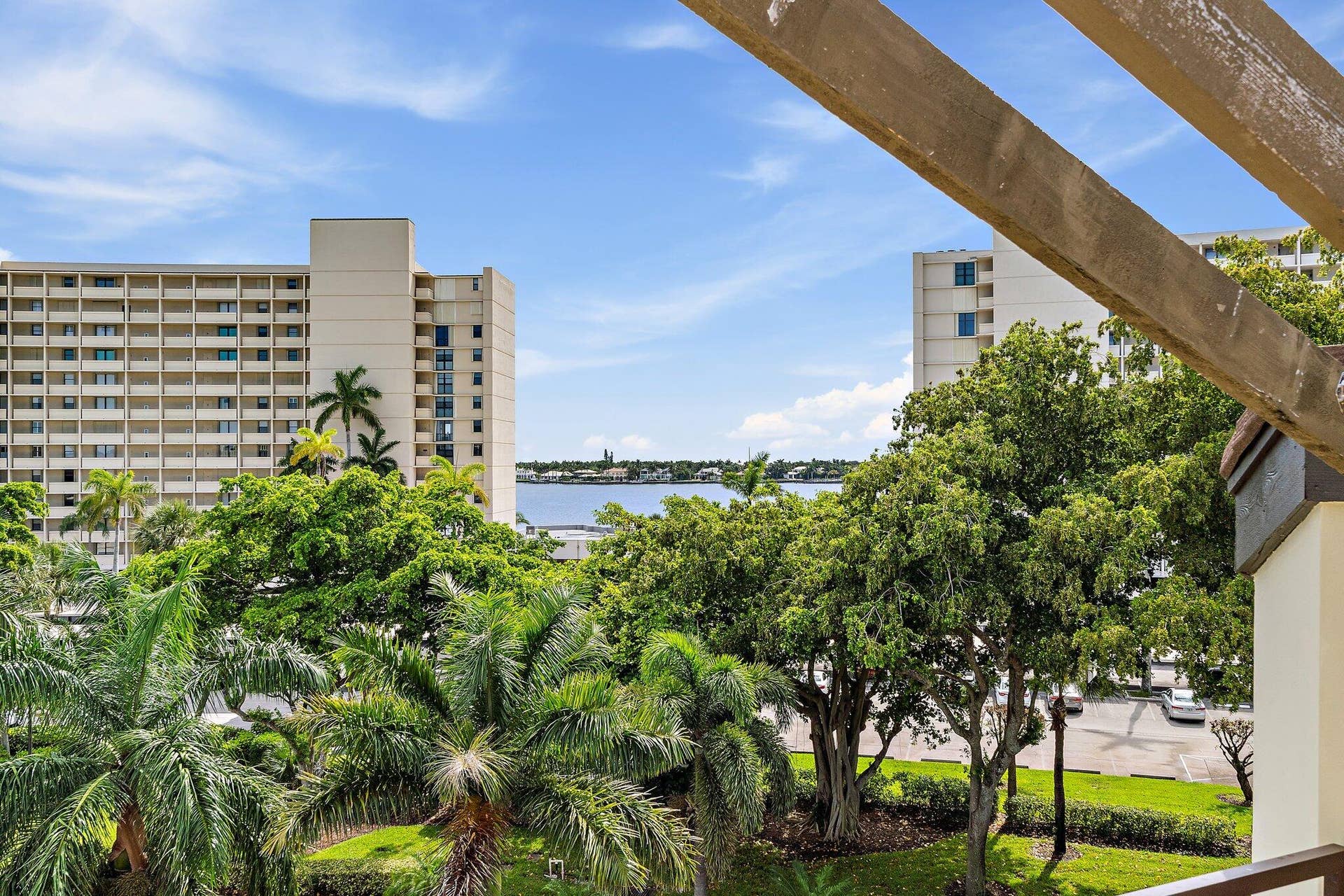 1133 Marine Way E, #I-4r, North Palm Beach, FL 33408 Loft Balcony View