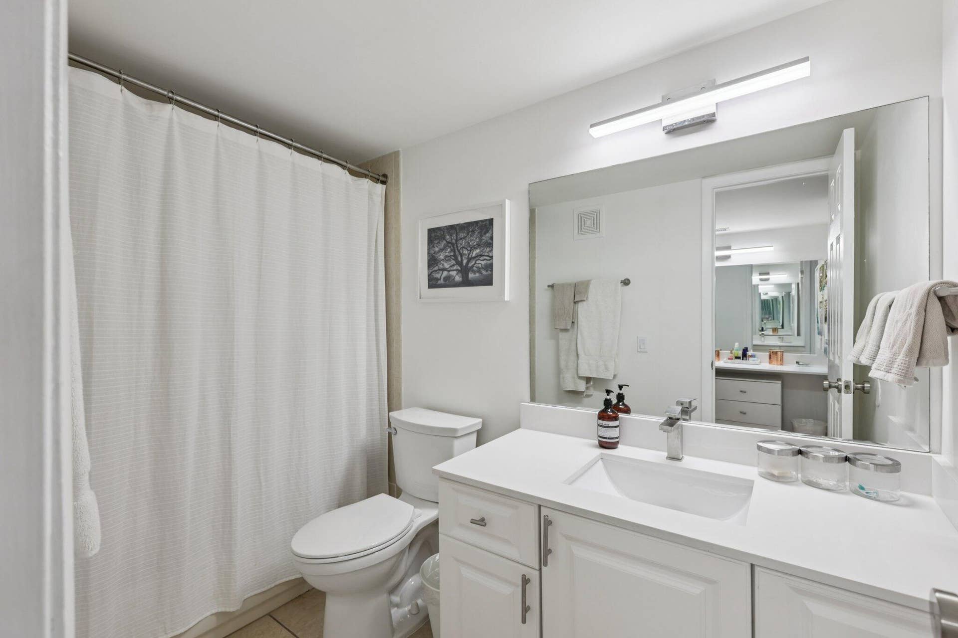 Master bedroom bathroom