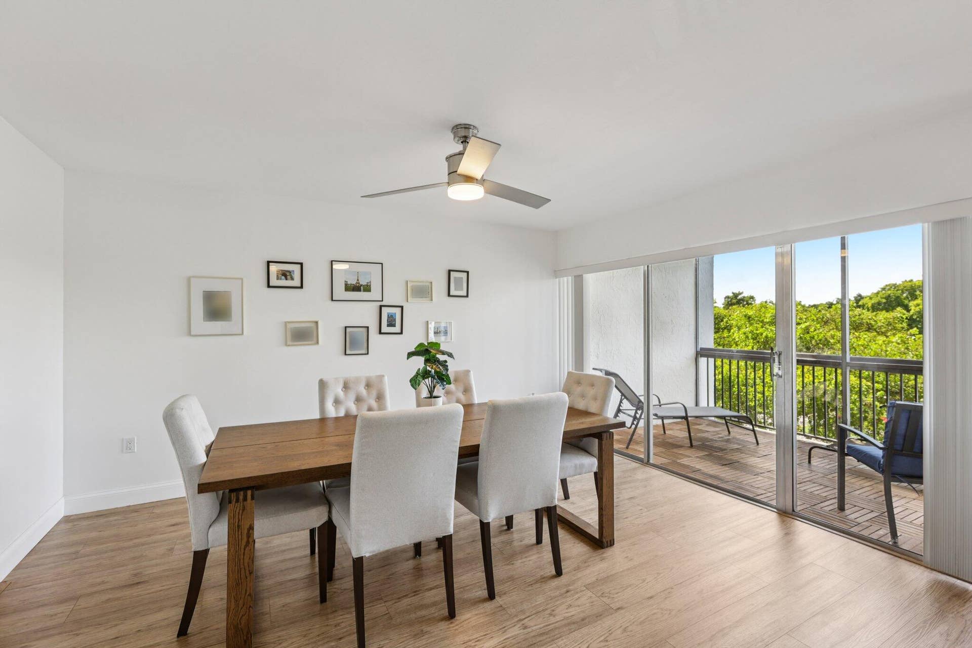 Dining room with balcony access