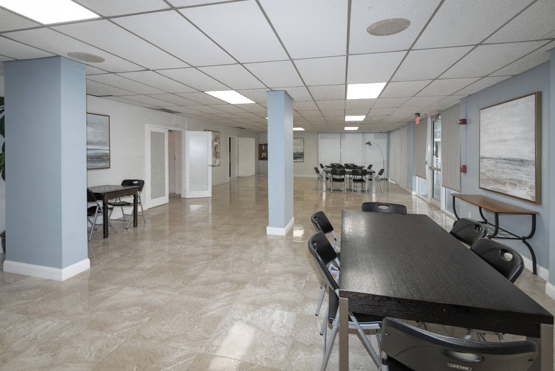 No respectable building would go without a community room to accommodate everyone... and Embassy Tower is no exception