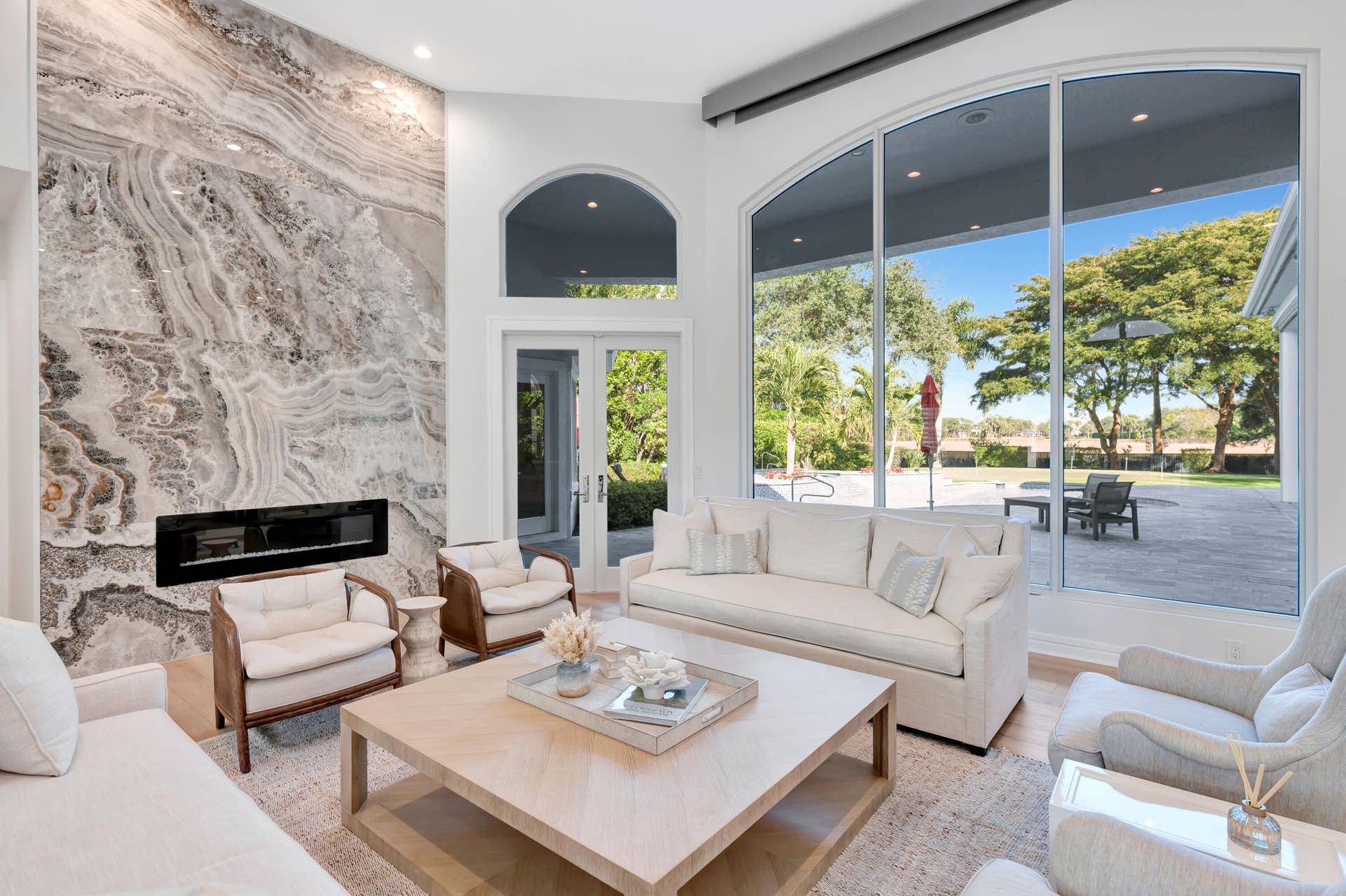 7801 Old Marsh Road, Palm Beach Gardens, FL 33418 Gas Fireplace