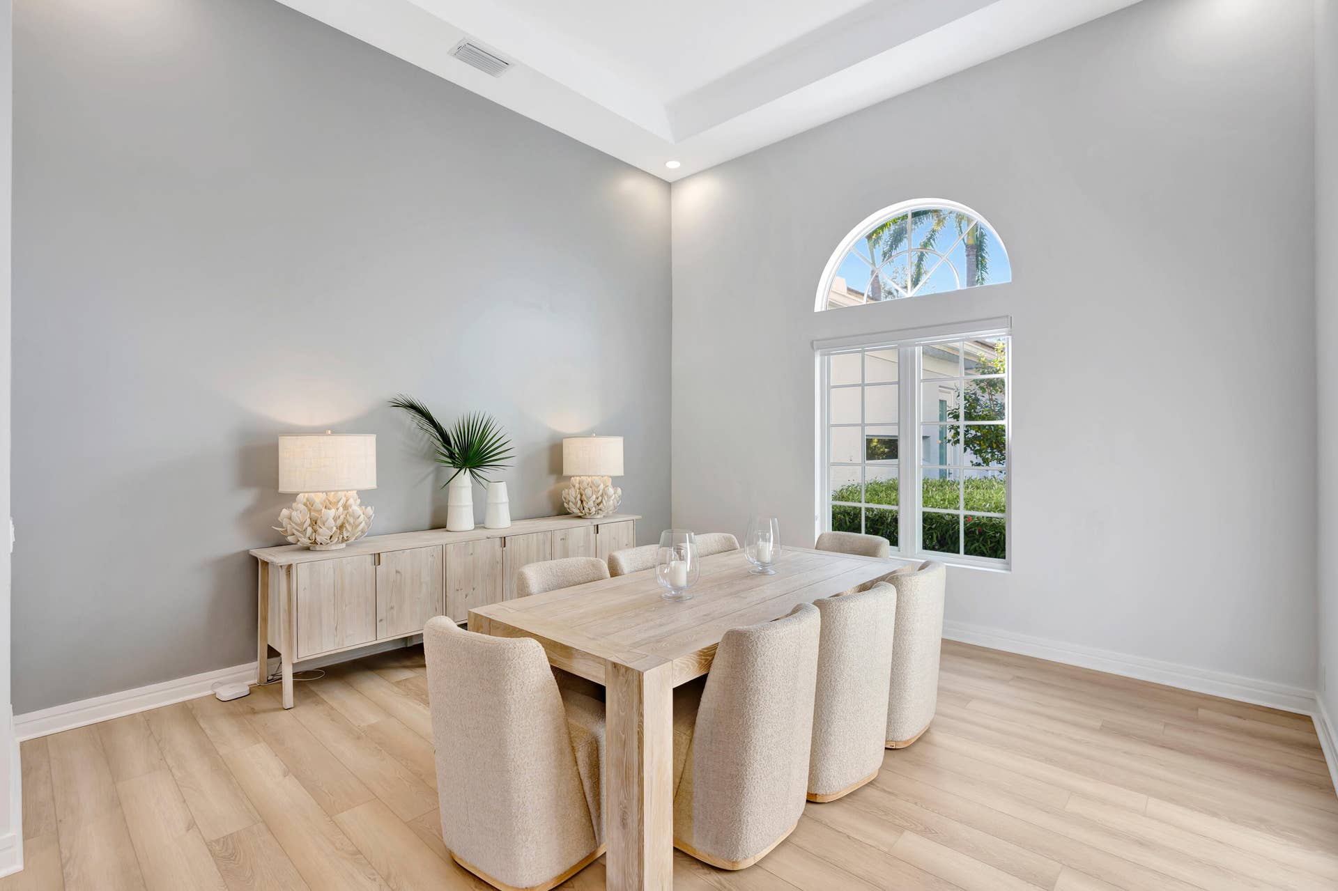 7801 Old Marsh Road, Palm Beach Gardens, FL 33418 Ample Space For Entertaining
