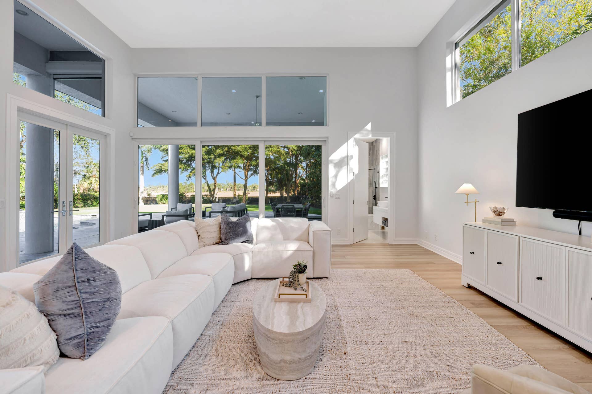 7801 Old Marsh Road, Palm Beach Gardens, FL 33418 Open to Covered Patio