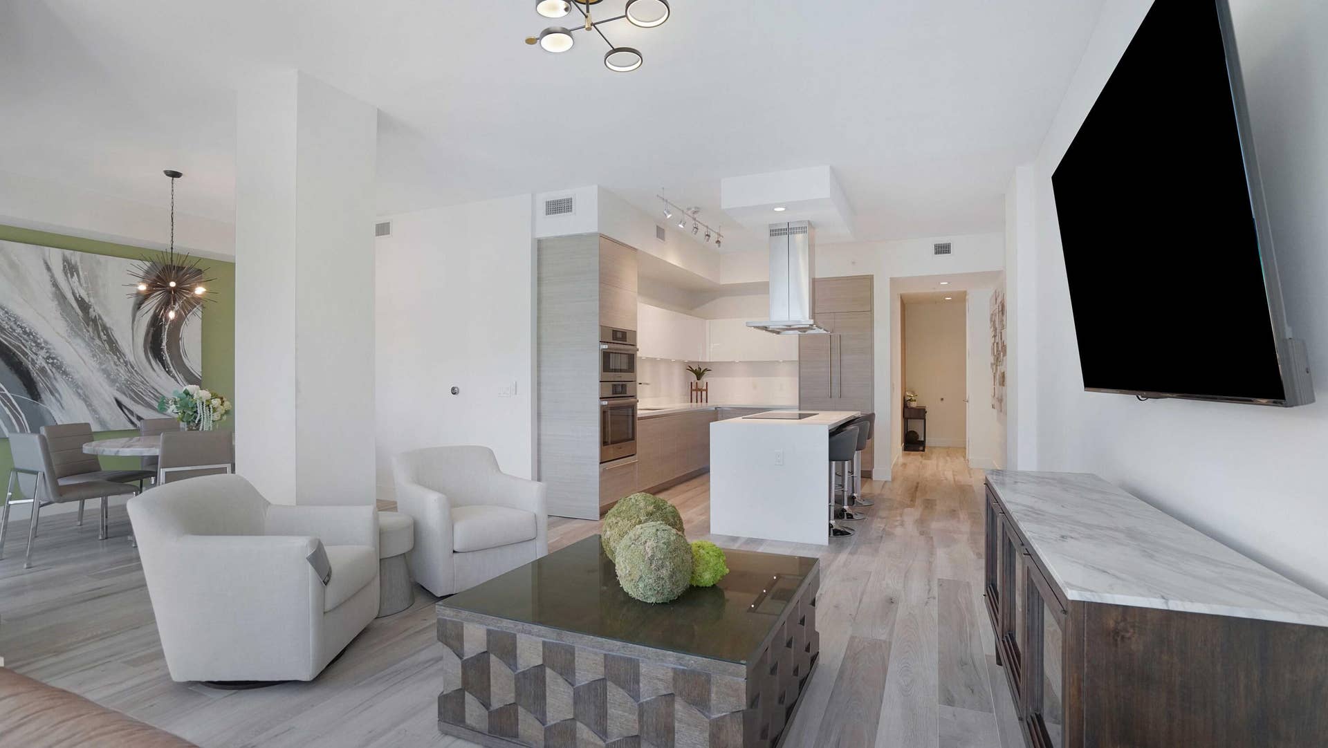 Dining area integrated into the living space