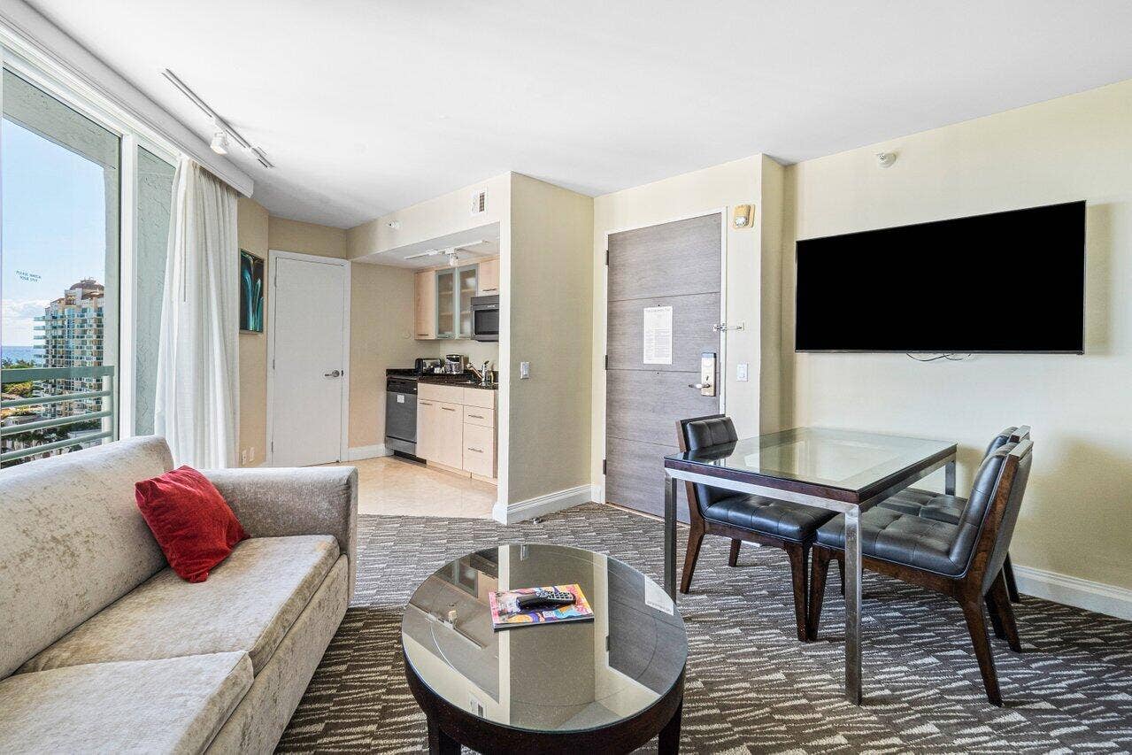 007-2670EastSunriseBoulevard-FortLauderd