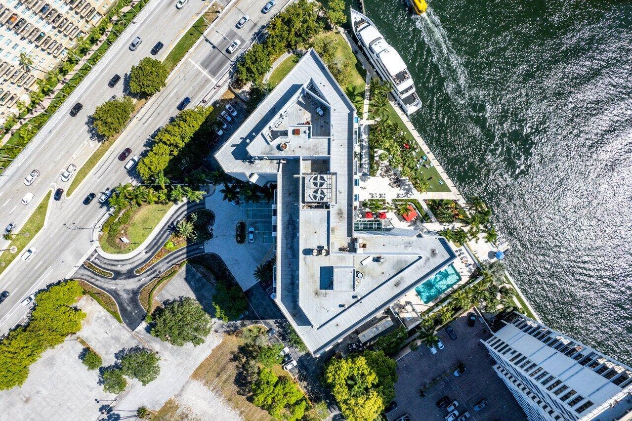 028-2670EastSunriseBoulevard-FortLauderd