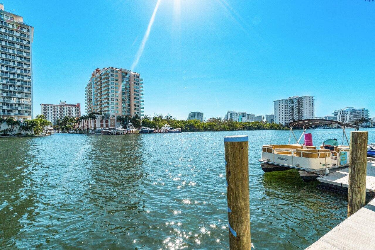 022-2670EastSunriseBoulevard-FortLauderd