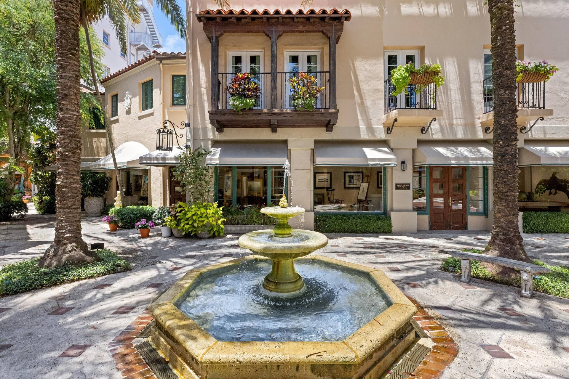9 Via Parigi, Palm Beach, FL 33480 Exterior