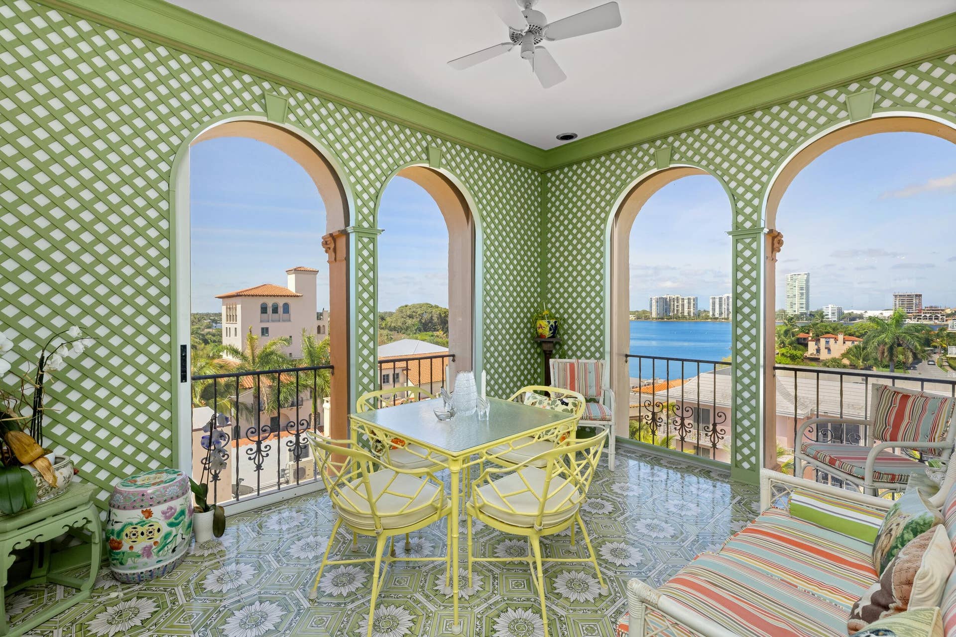 9 Via Parigi, Palm Beach, FL 33480 Penthouse Den