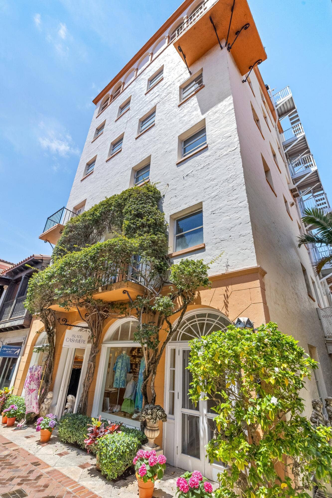 9 Via Parigi, Palm Beach, FL 33480 Building Exterior