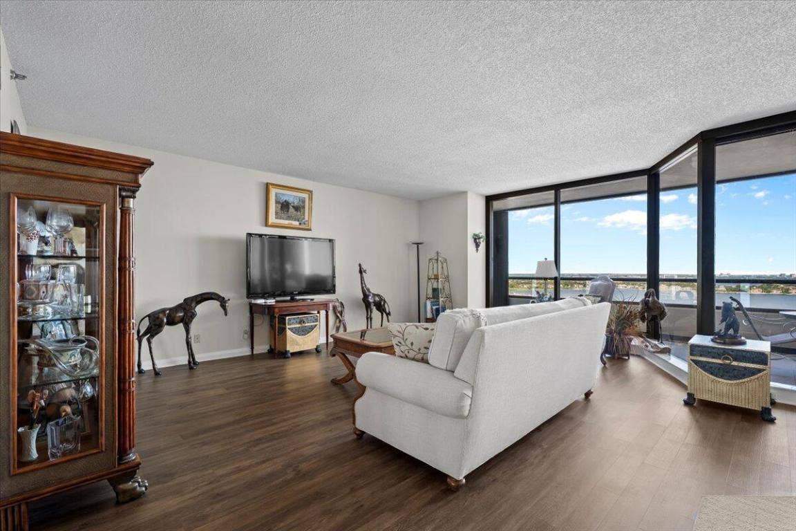 100 Lakeshore Drive, #1854, North Palm Beach, FL 33408 100 Lakeshore Drive, #1854, North Palm Beach, FL 33408