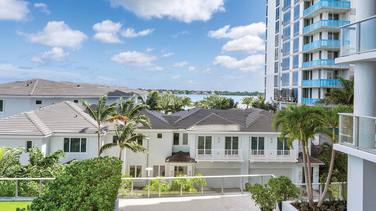 1 Water Club Way, #402, North Palm Beach, FL 33408 1 Water Club Way 40217