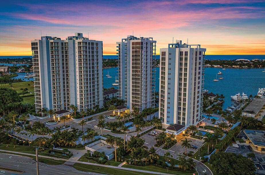 1 Water Club Way, #402, North Palm Beach, FL 33408 1 Water Club Way 402 - Twilights -4