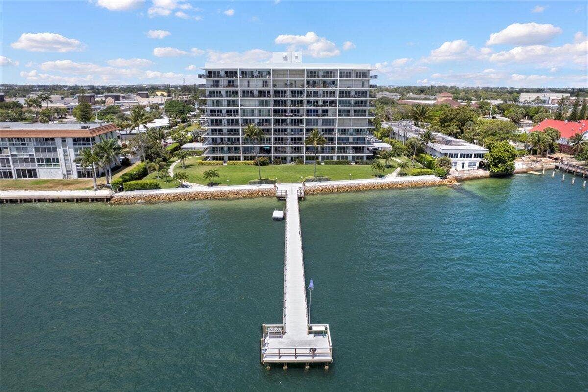 3040 Lake Shore Drive, #101, Riviera Beach, FL 33404 44-DJI_0897