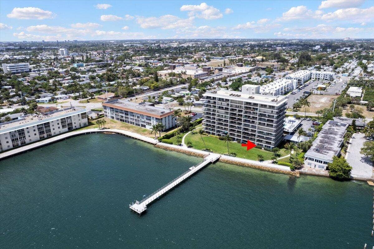 3040 Lake Shore Drive, #101, Riviera Beach, FL 33404 45-DJI_0898 aw