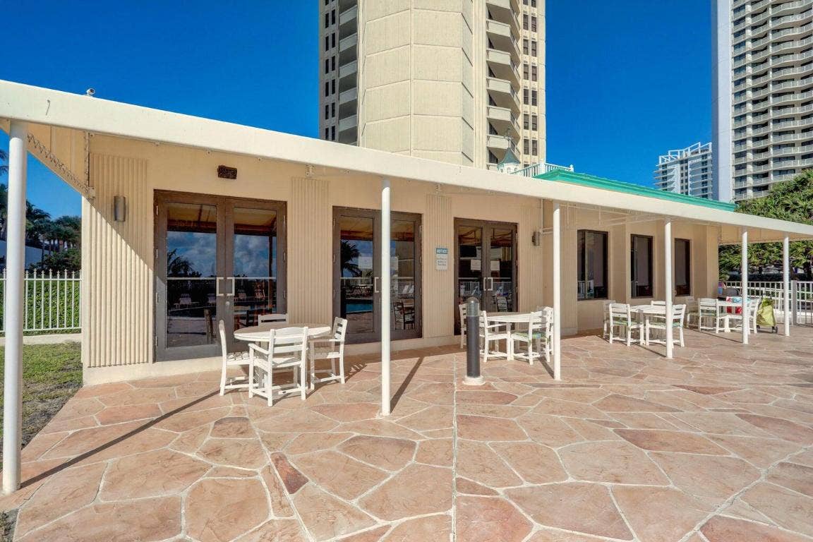 2800 N Ocean Drive, #B - 6d, Singer Island, FL 33404 2800 N Ocean Drive, #B - 6d, Singer Island, FL 33404
