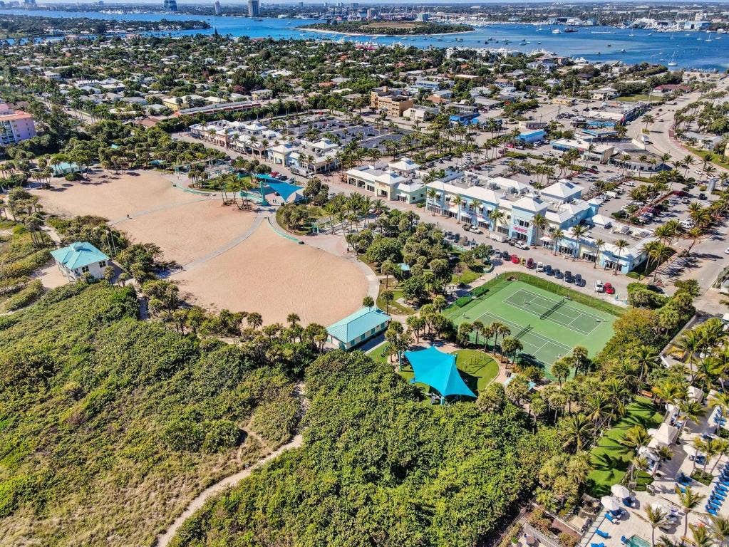 2800 N Ocean Drive, #B - 6d, Singer Island, FL 33404 2800 N Ocean Drive, #B - 6d, Singer Island, FL 33404