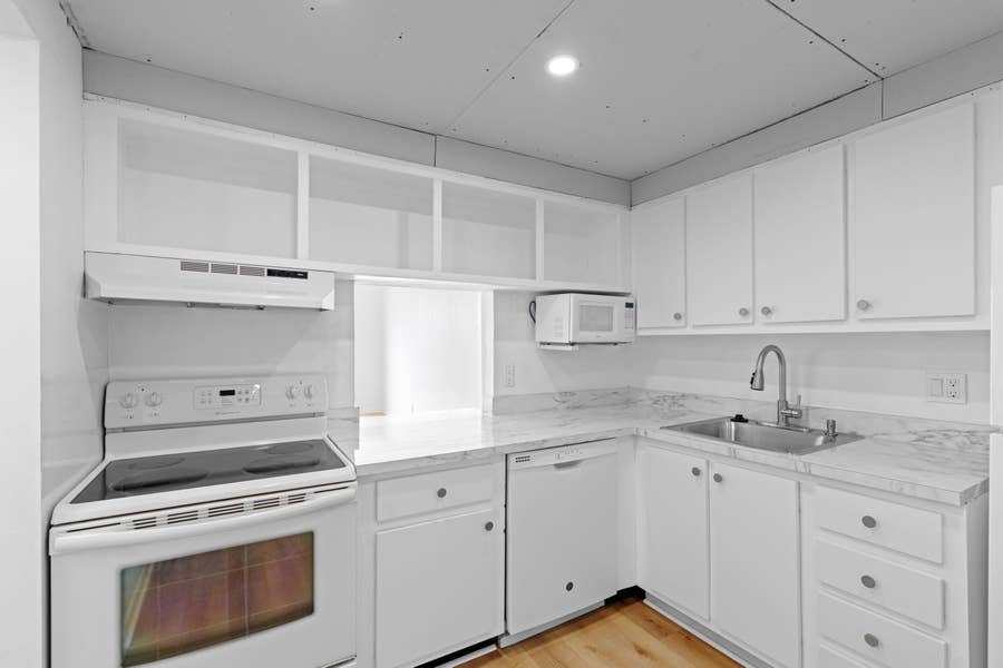 Property photo for 480 Executive Center Drive, #5i, West Palm Beach, FL