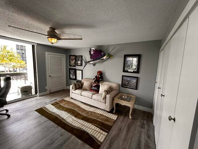 3rd Bed Room/Sleeper/Office