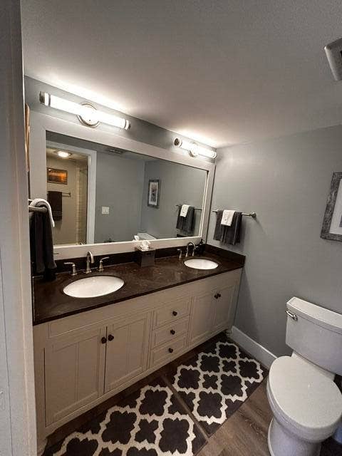2nd BR Bath Double Sinks