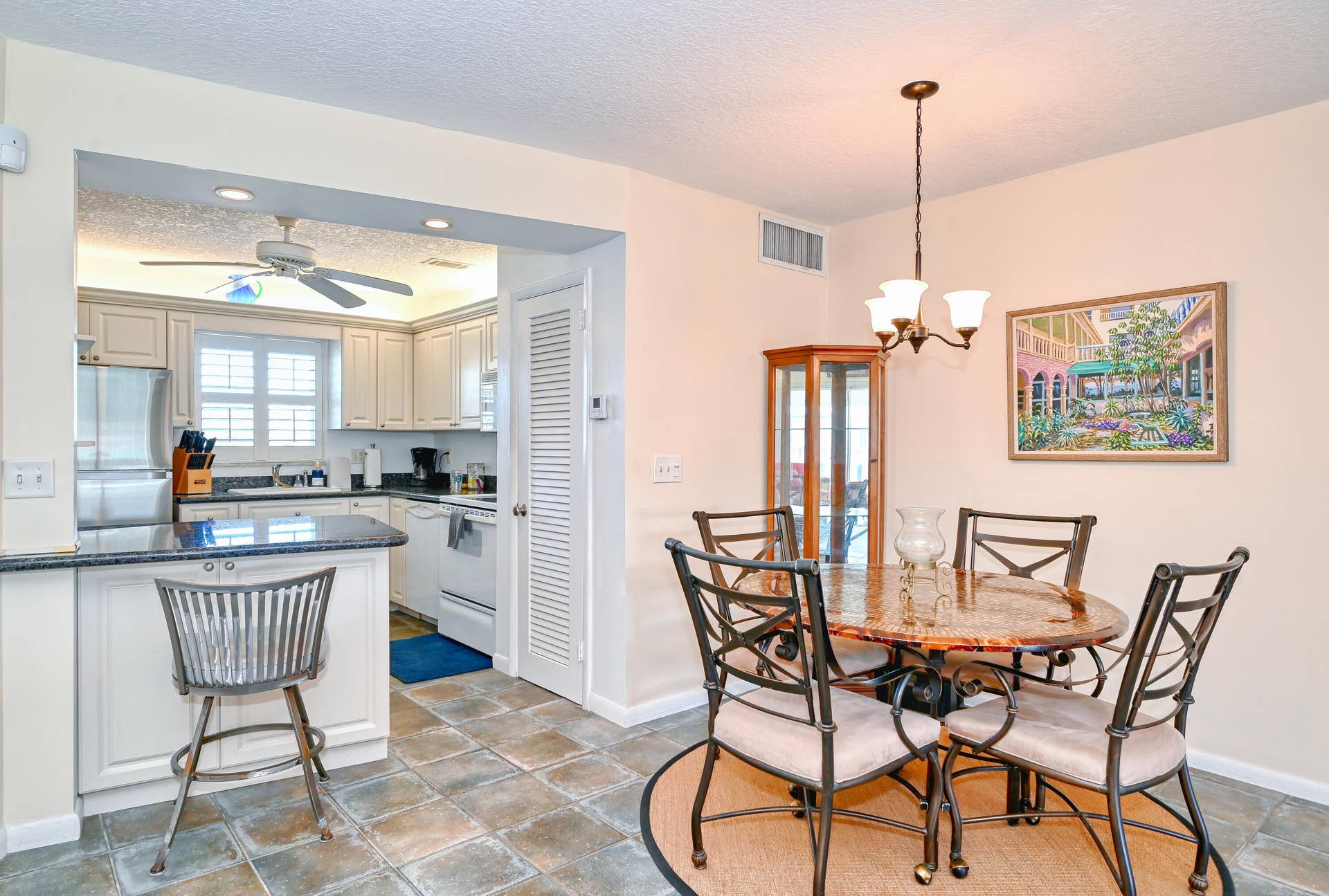 Dinning/Kitchen