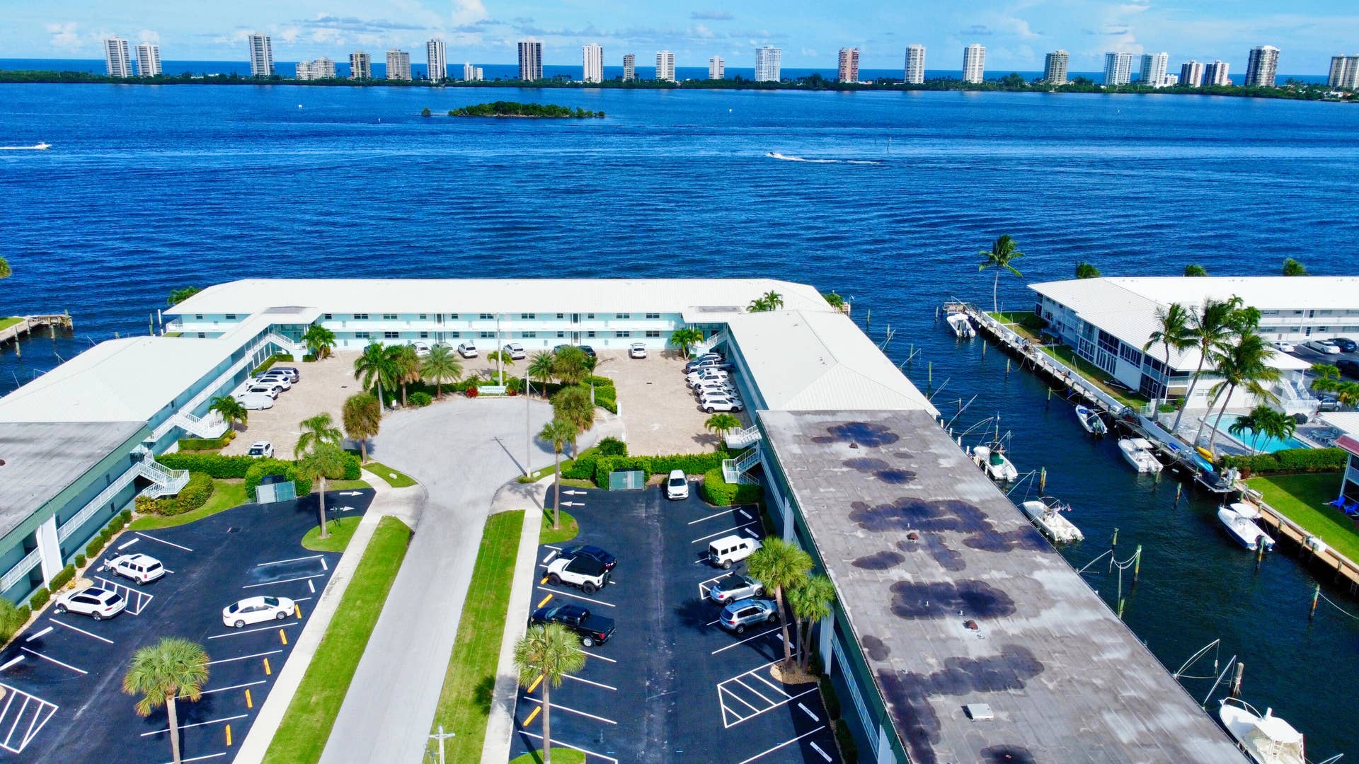 Canal/Intracoastal View