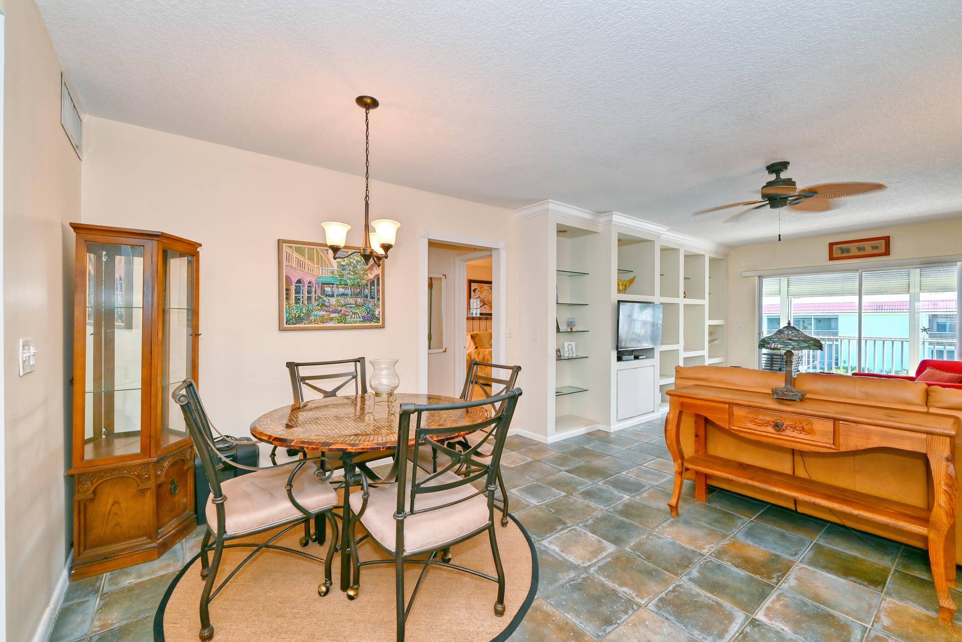 Dinning/Living Area