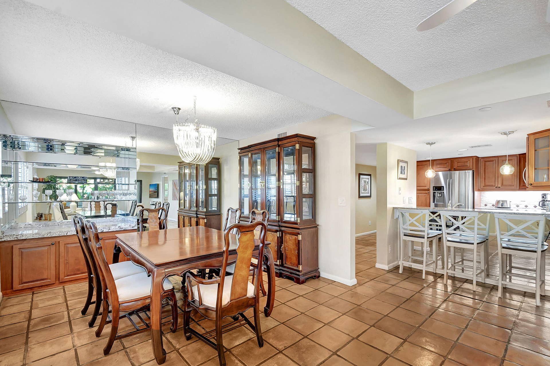 DINING RM TO KIT