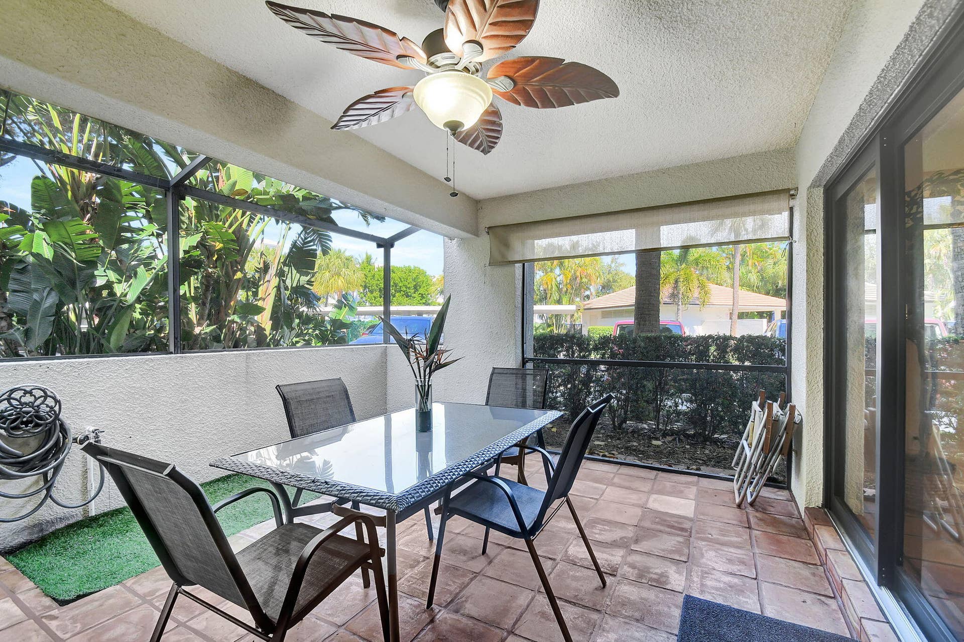 SCR PATIO