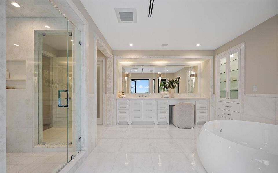 1260 N Lake Way, Palm Beach, FL 33480 36