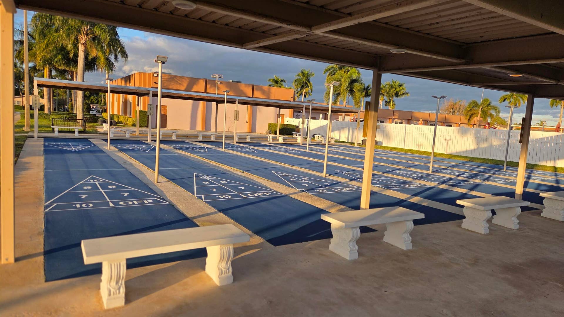 2568 Dudley Drive E, #G, West Palm Beach, FL 33415 Shuffle Board