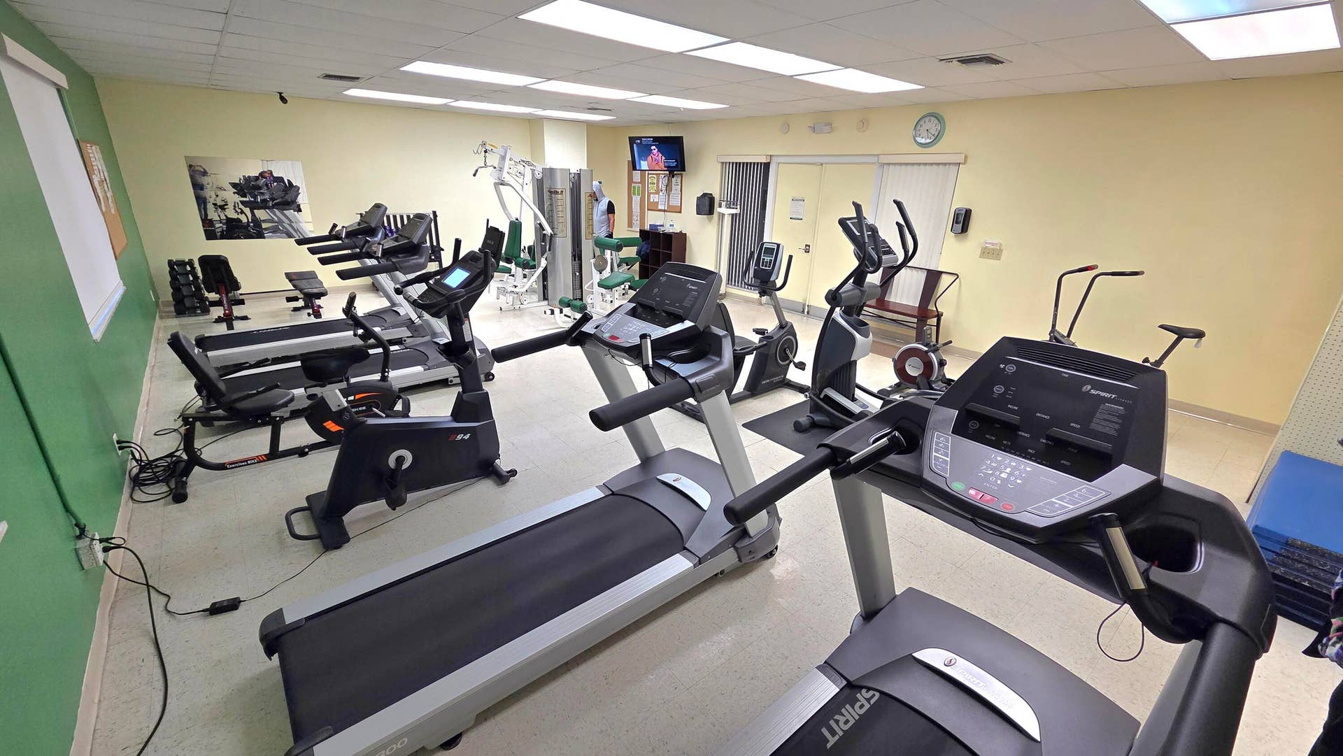 2568 Dudley Drive E, #G, West Palm Beach, FL 33415 Gym