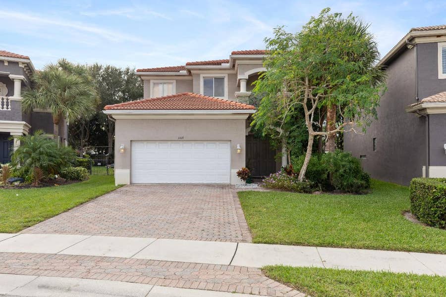 Property photo for 1017 Grove Park Circle, Boynton Beach, FL
