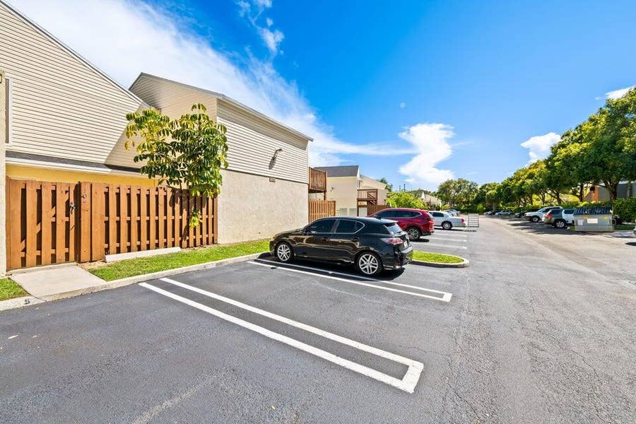 Property photo for 643 Executive Center Drive, #Q-102, West Palm Beach, FL