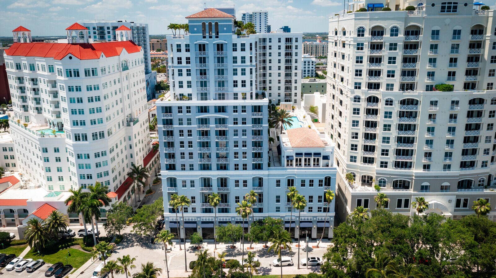 33_255_Evernia_St_Aerials_and_Amenities9