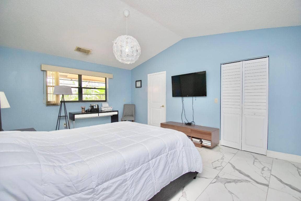 23301 Barlake Drive, #23, Boca Raton, FL 33433