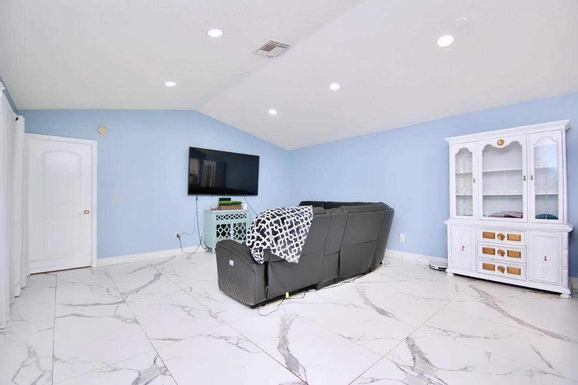 23301 Barlake Drive, #23, Boca Raton, FL 33433