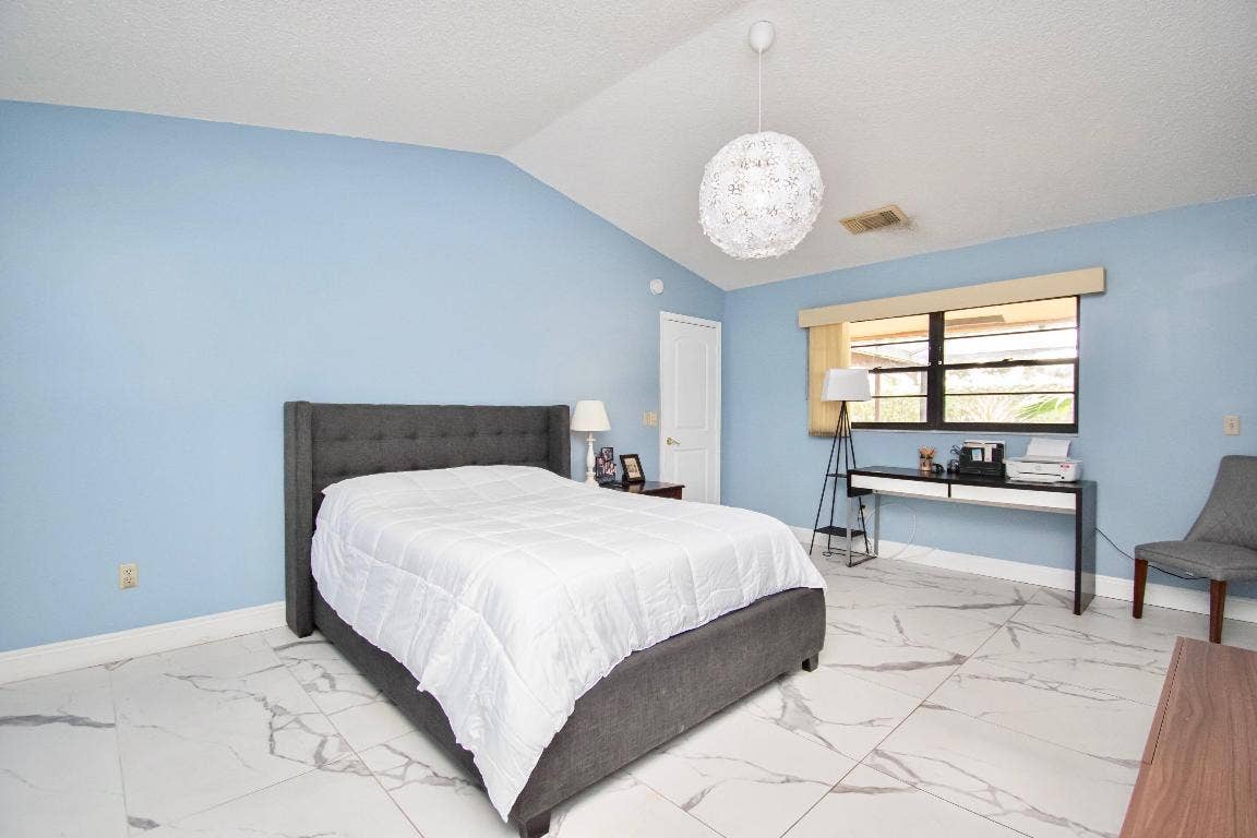 23301 Barlake Drive, #23, Boca Raton, FL 33433