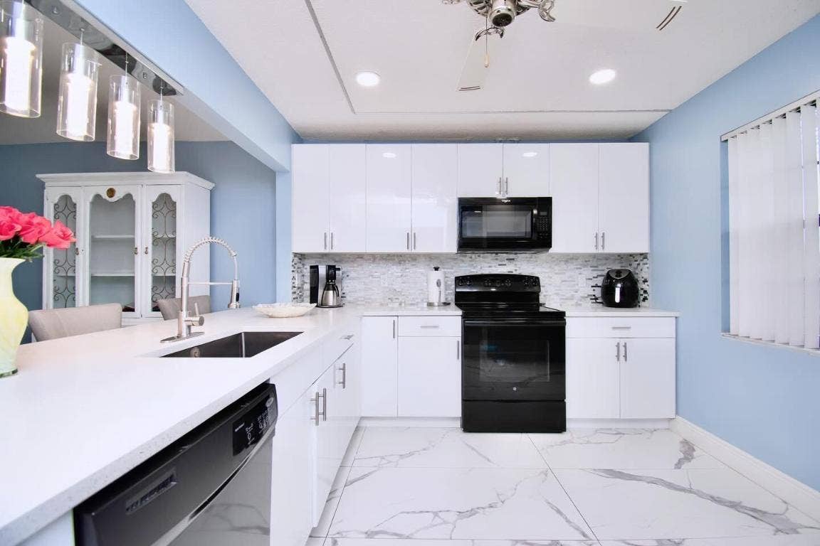 23301 Barlake Drive, #23, Boca Raton, FL 33433