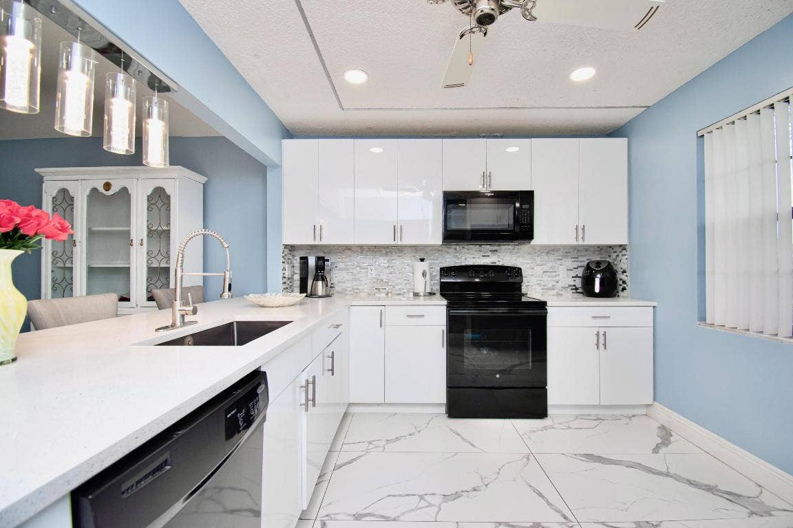 23301 Barlake Drive, #23, Boca Raton, FL 33433